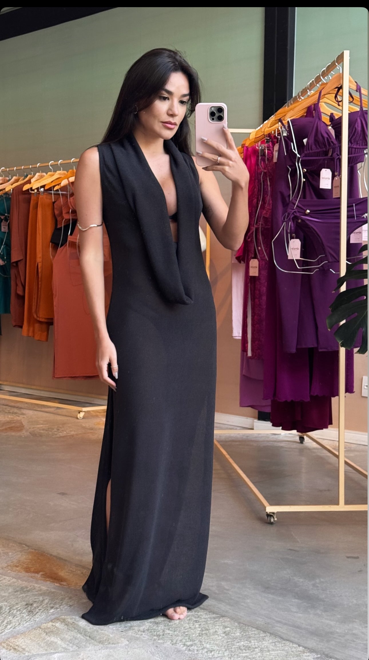 Drape-Back Knit Maxi Dress – Tropical Elegance
